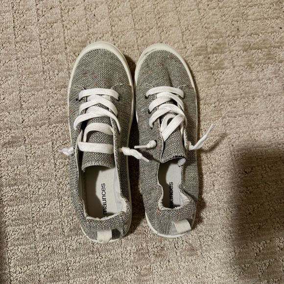 Maurices canvas sneakers - Picture 2 of 7